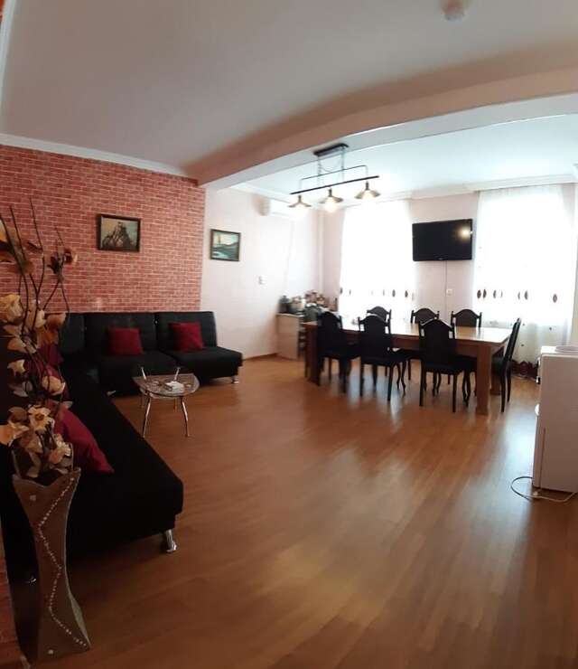 Мини-отель Telavi Host Guesthouse in Telavi, Kakhetia Телави-17